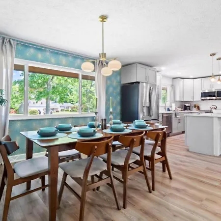 Spacious And Luxury Designed Ranch With Game Room